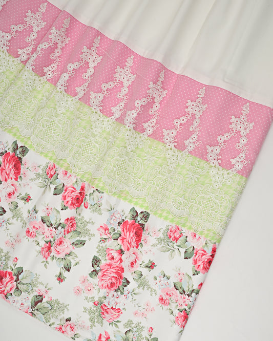 White Rida With Smart Floral Panel & Smart White Lace