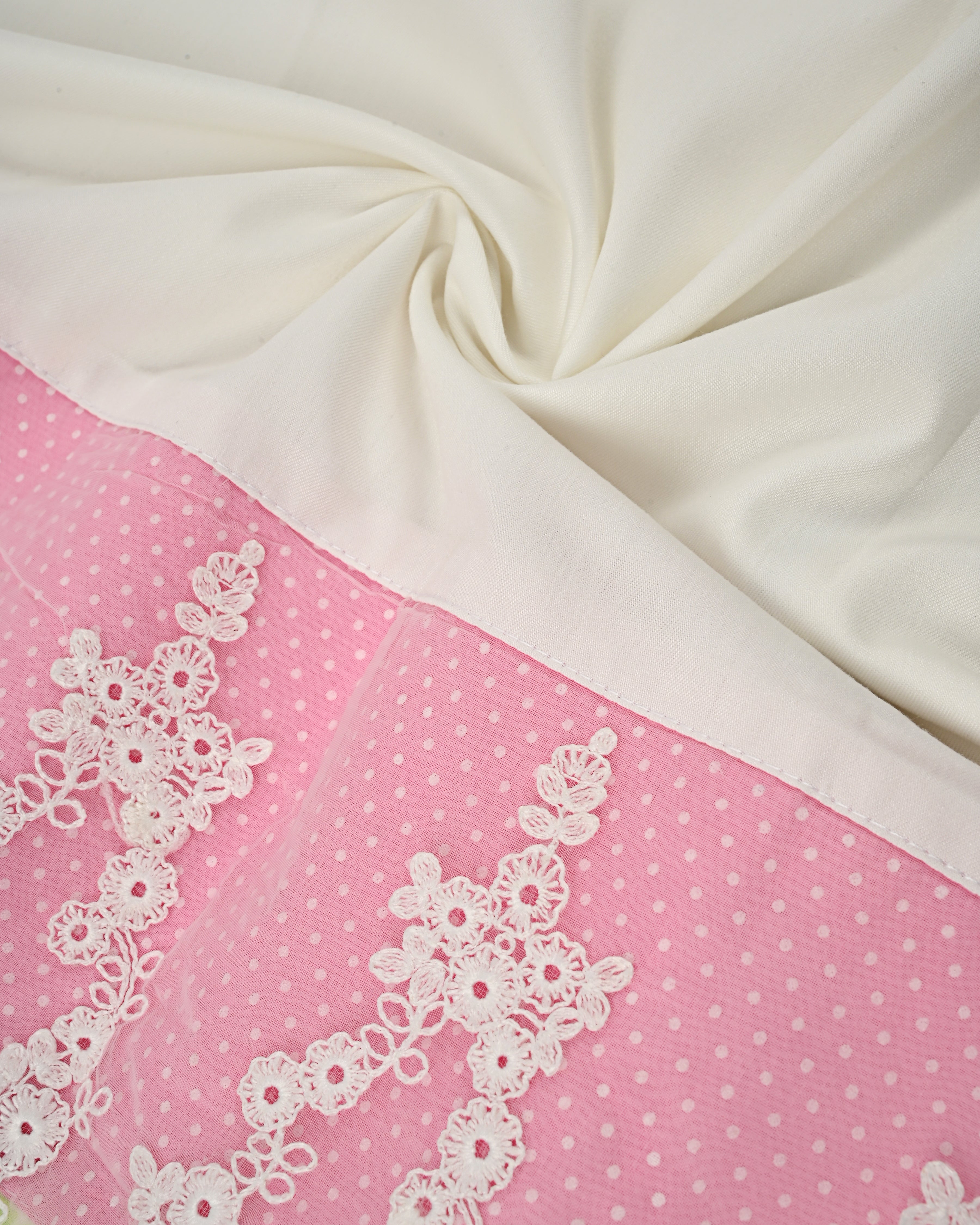 White Rida With Smart Floral Panel & Smart White Lace