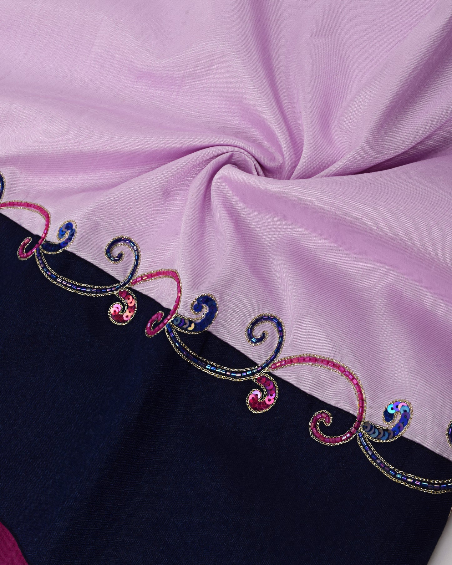 Light Purple Rida With Dark Printed Panel & Floral Border Work