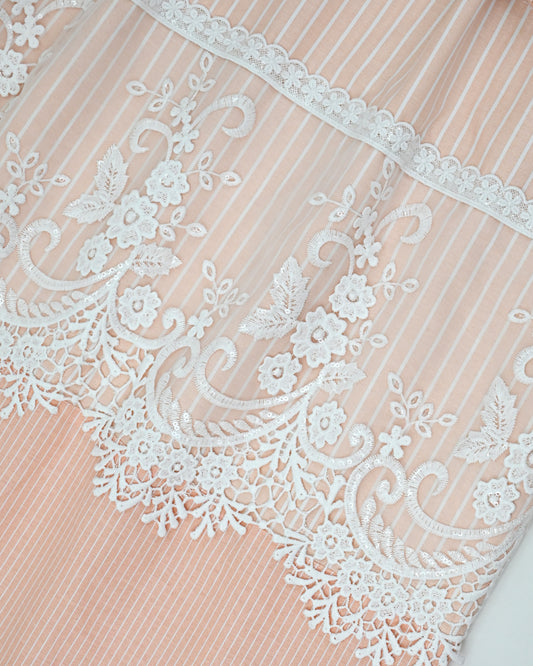 Peach Base White Lining Rida With Smart Panel & White Imported Floral Lace