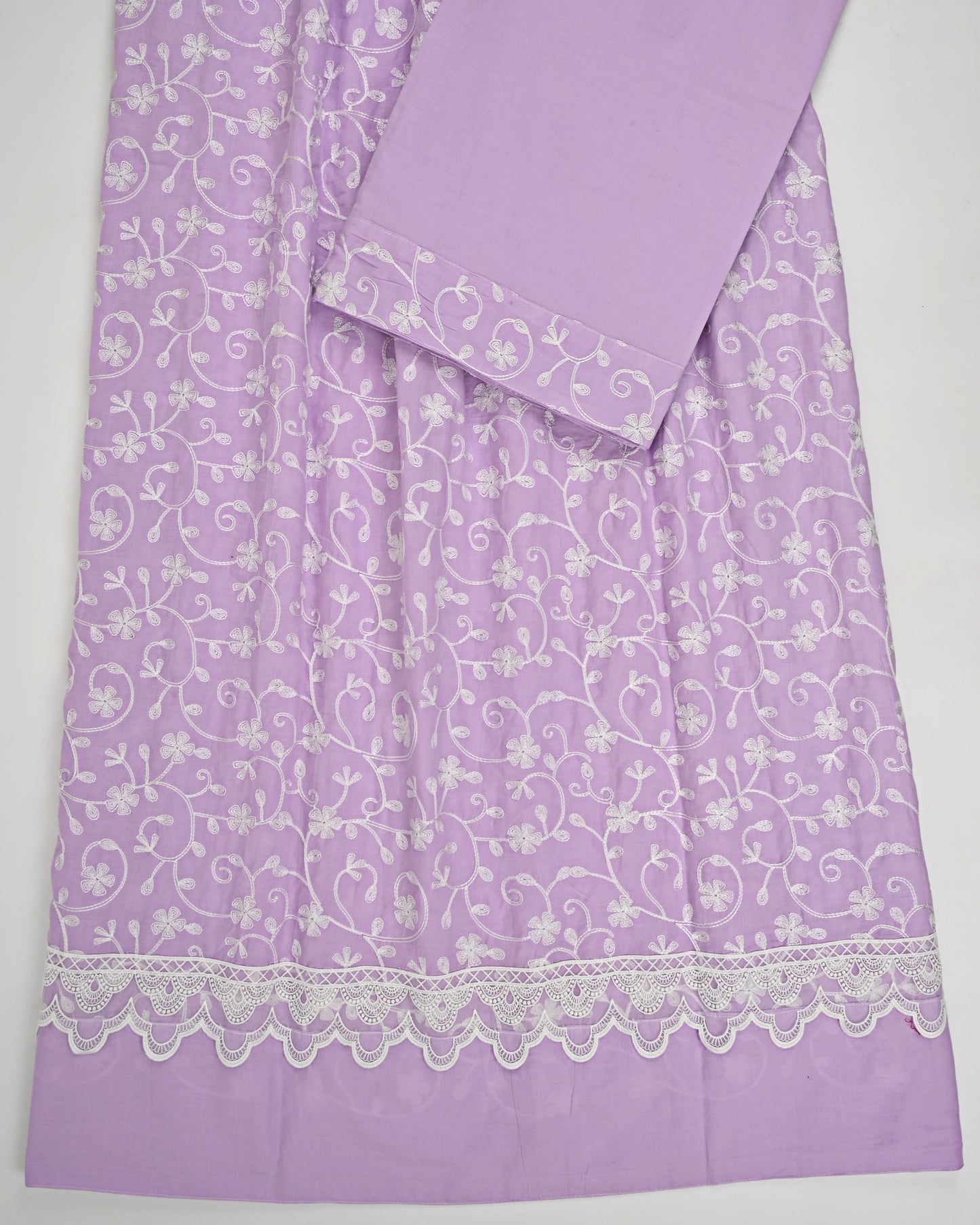 Mauve Rida With Full White Embroidery & Smart Lace Plain Pardi