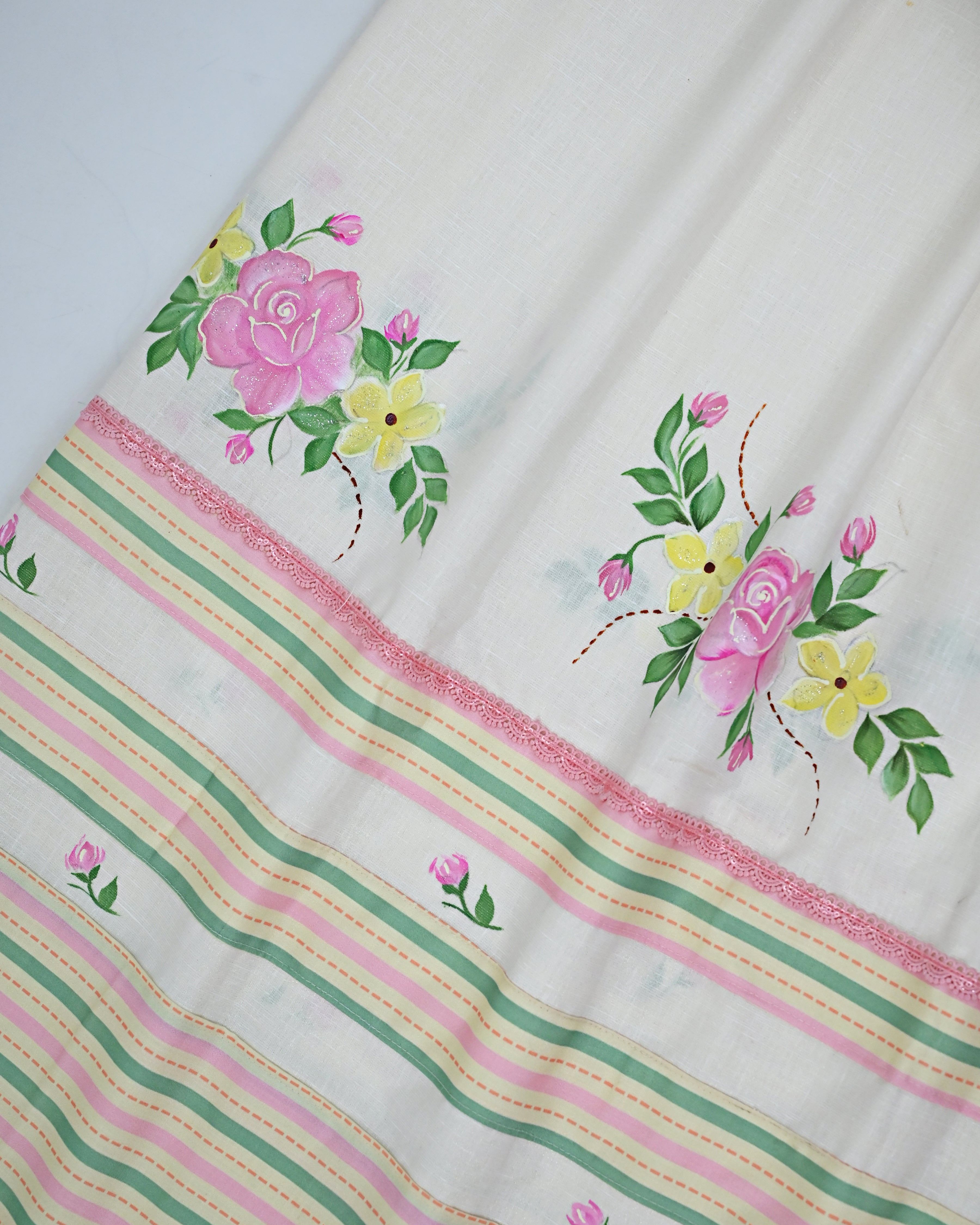 Light Cream Rida With Colorful Flower Painting & Multi Color Panel Lace
