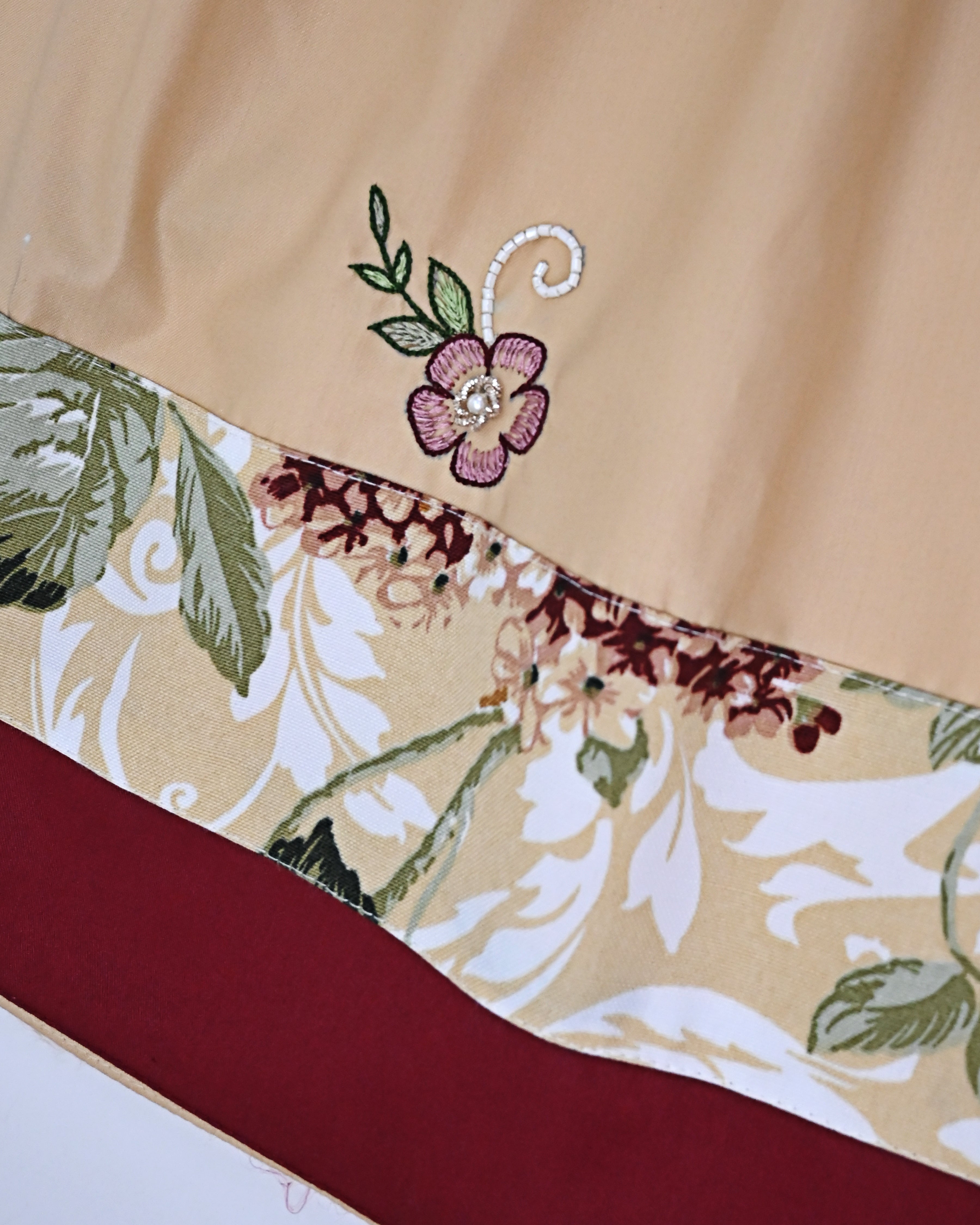 Sand Beige Rida With Floral Panel & Floral Leafy Aari Work