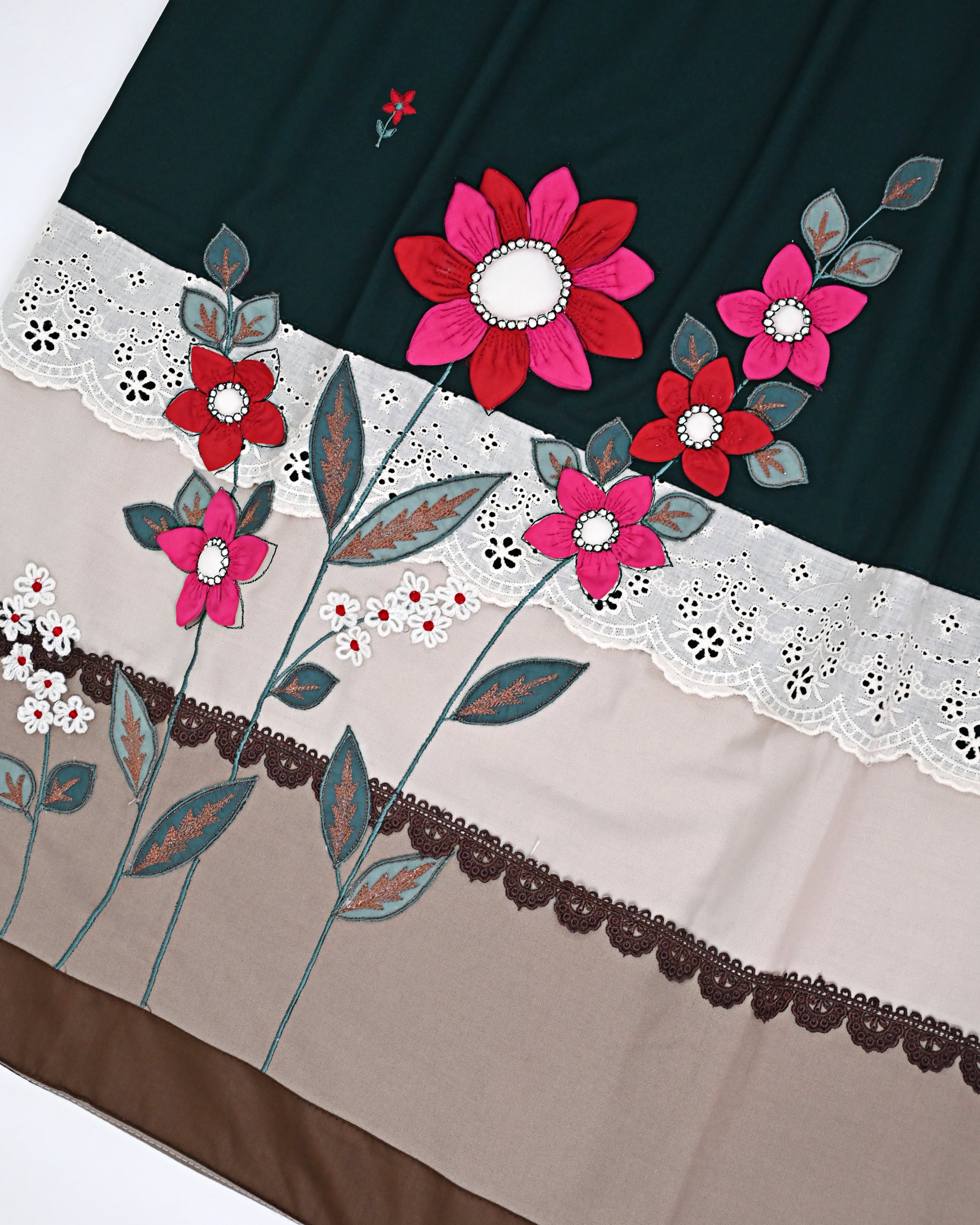 Dark Pine Green Rida With Smart Floral Work & Smart Light Dark Panel Smart Lace