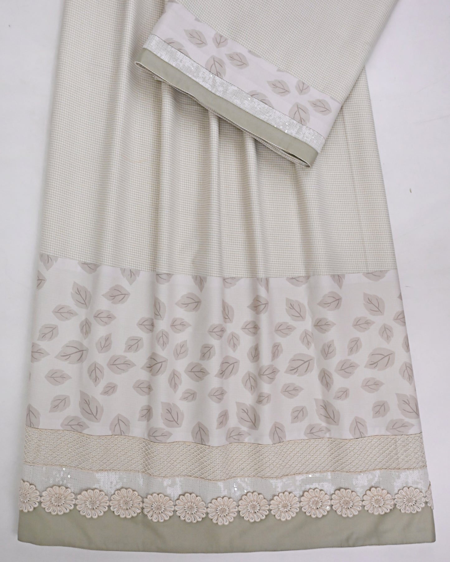 Tan White Cheks Rida With Smart Leafy Print Panel & Floral Sequence Lace