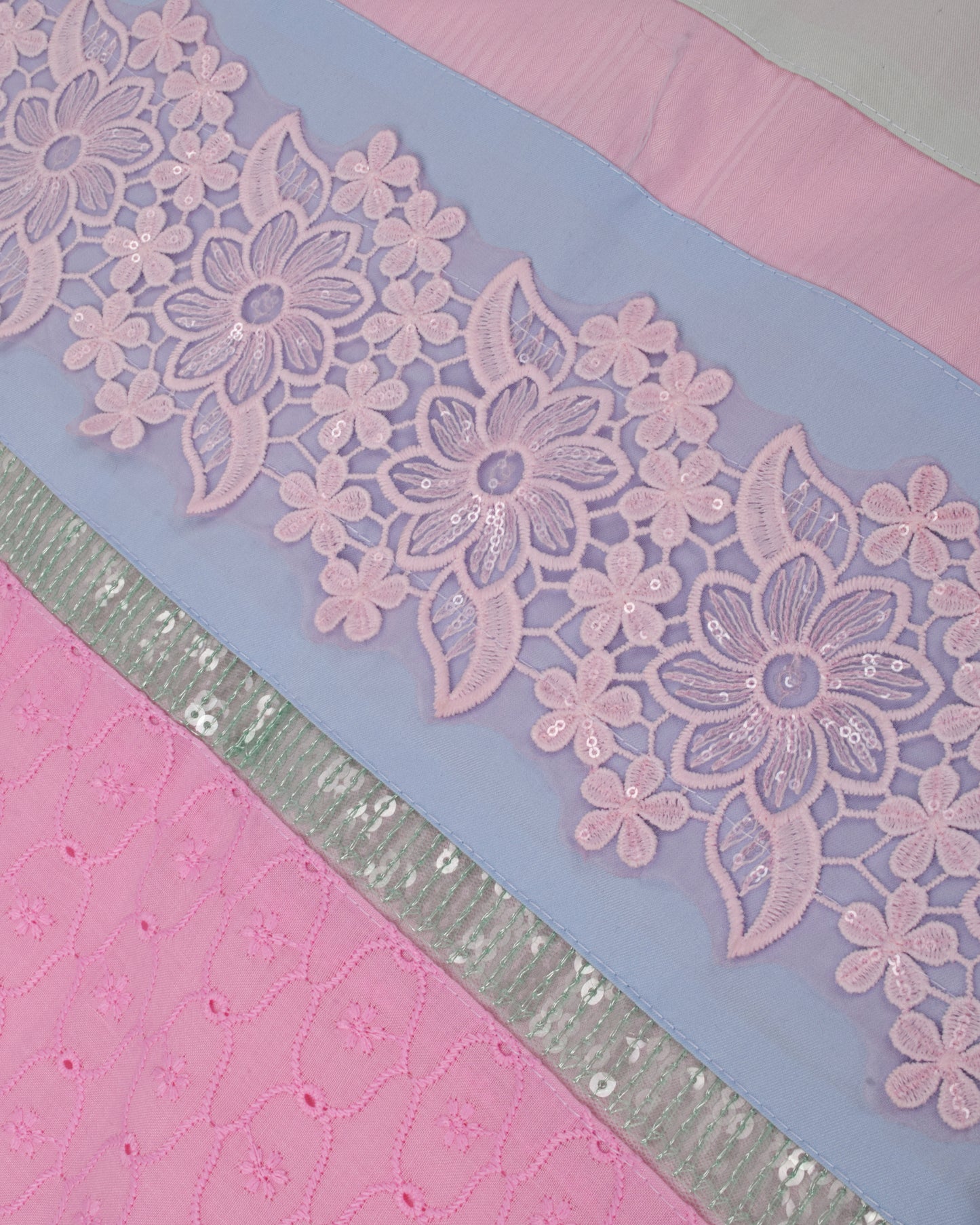 Baby Pink Rida With Smart Multi Color Pattern & Hakoba Lace