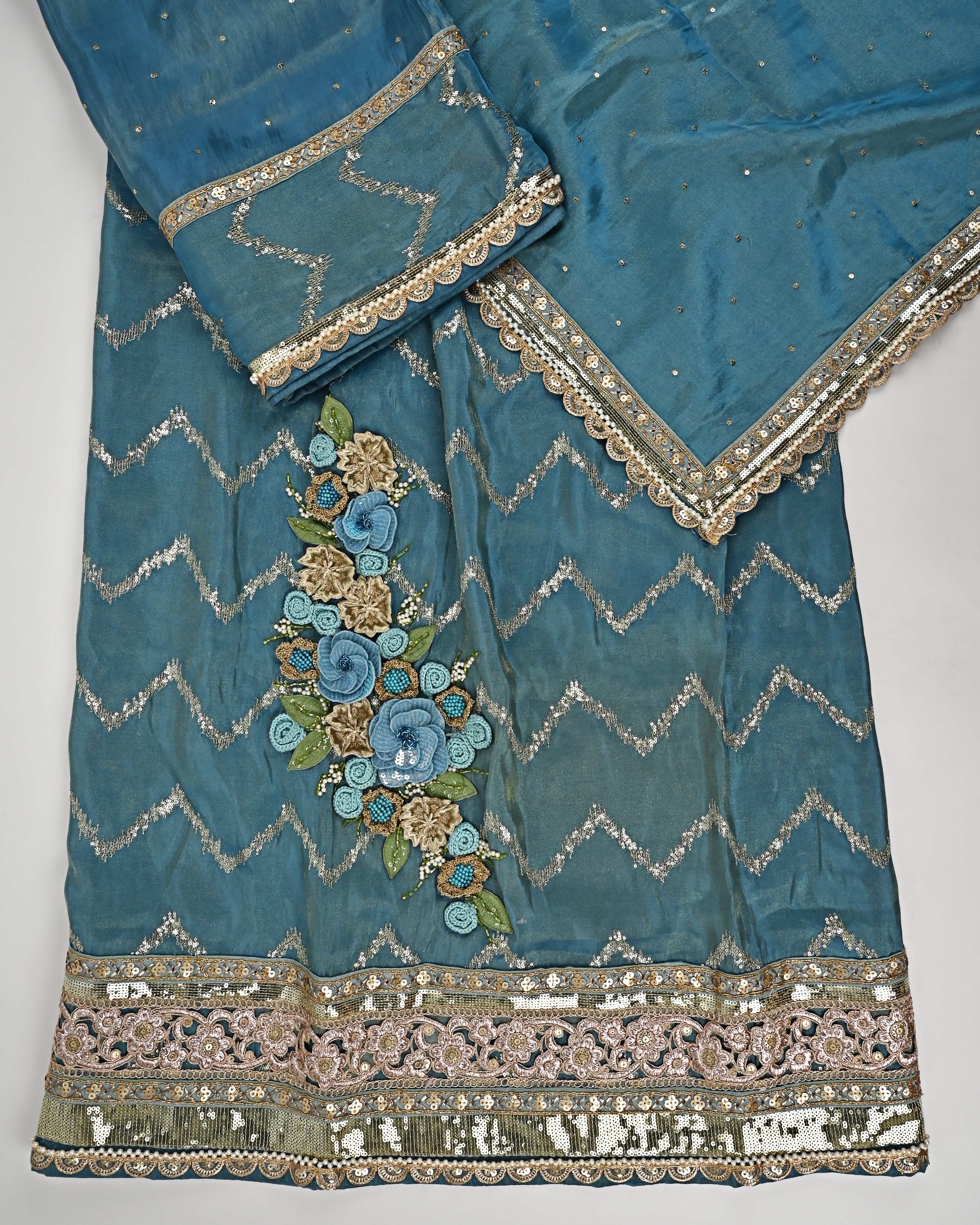 Morpich RCJ With Heavy Floral Work & Golden Heavy Look Lacing
