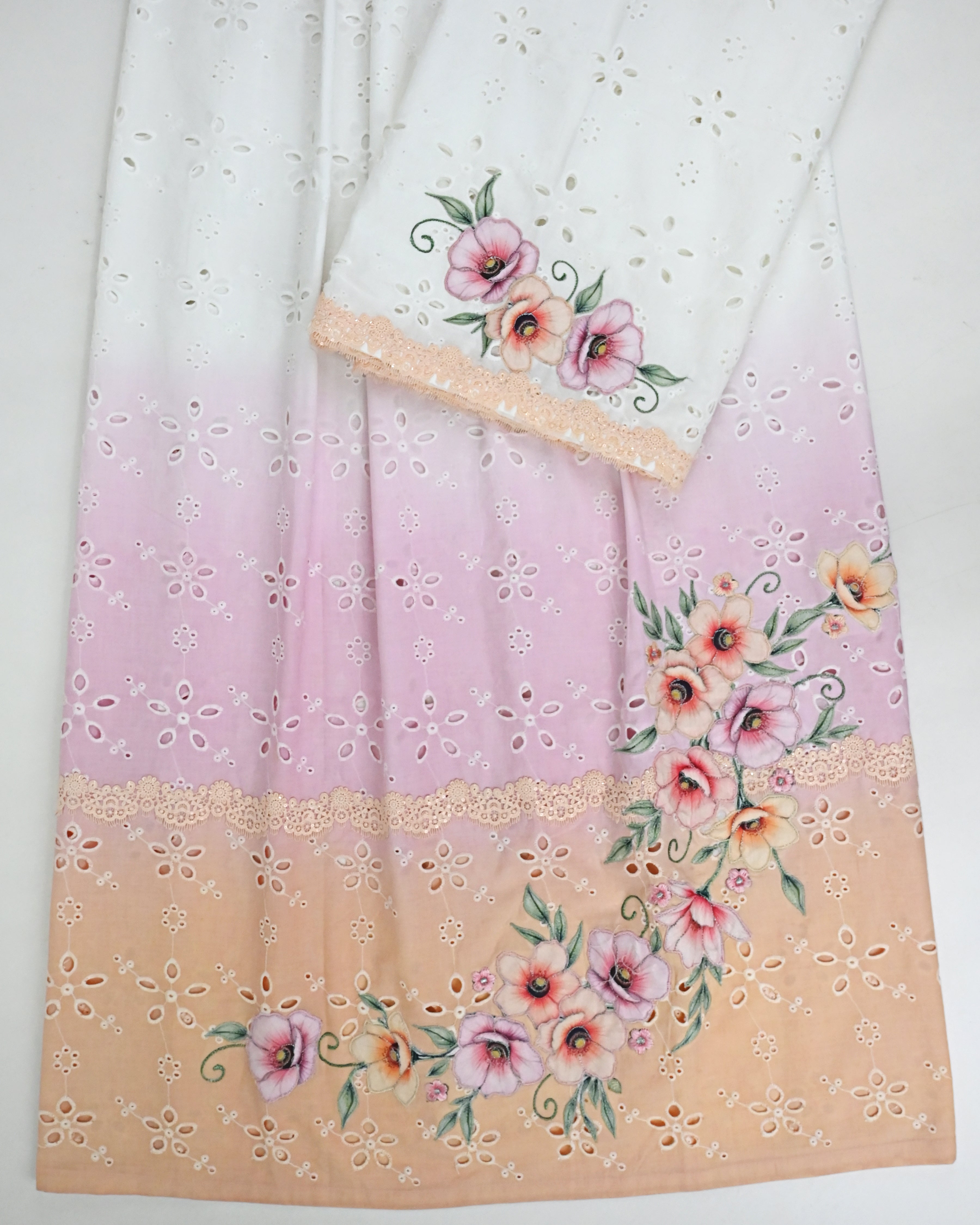 Tri Color Ombre Hakoba Rida With Smart Floral Applique With Embroidery Work