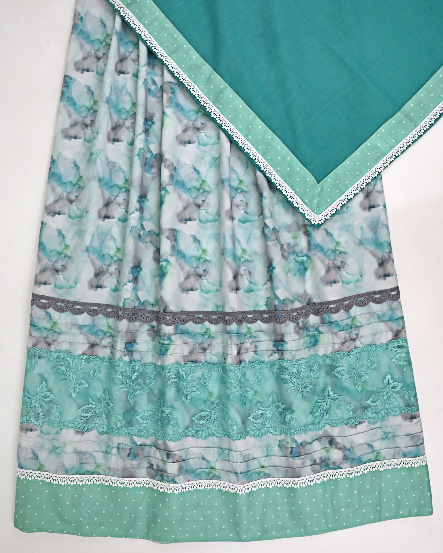 Green Marble Print Jodi With Smart Lace & Pintex With Smart Plain Green Dupatta