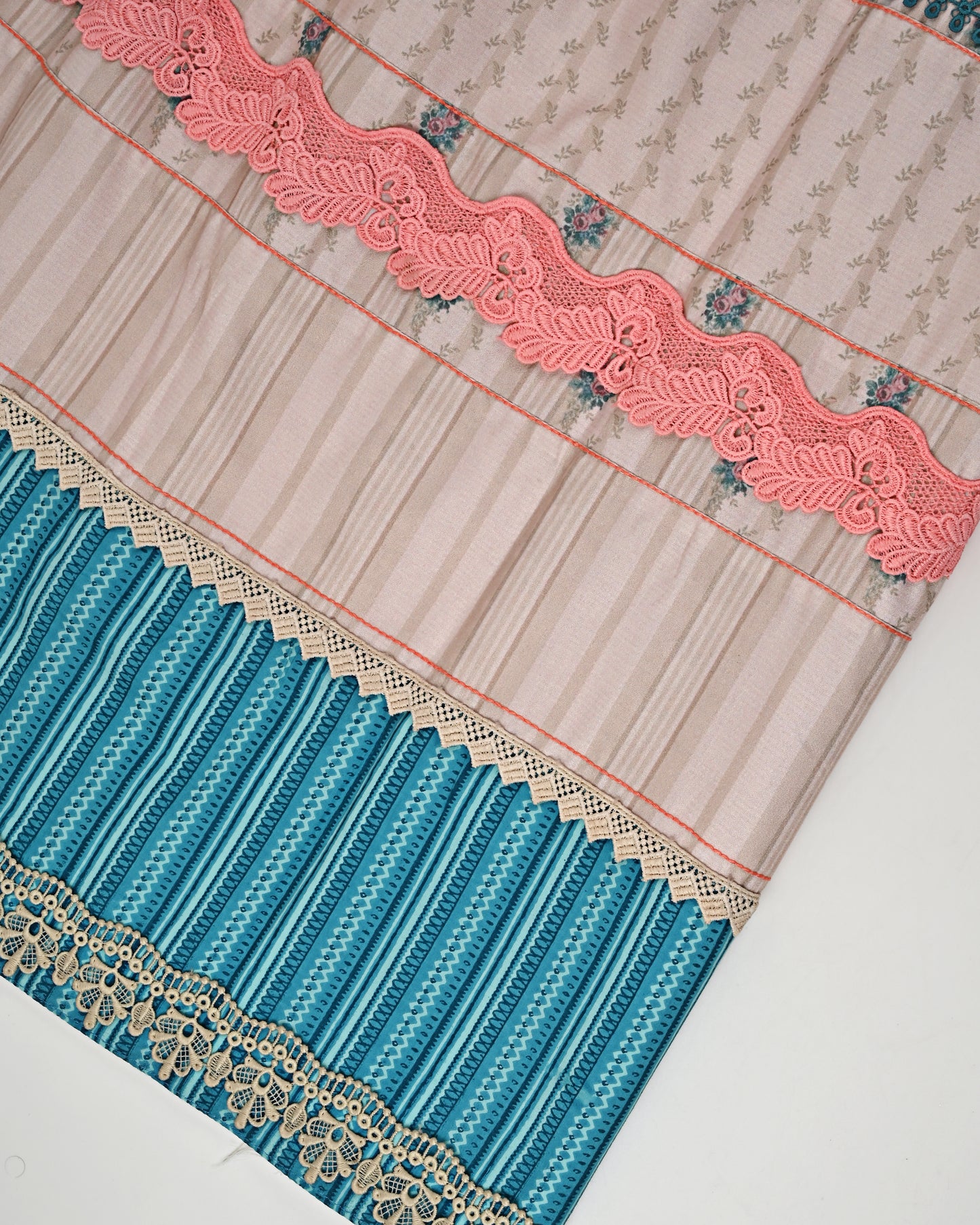 Beige Base Printed Rida With Smart Panel Laces & Anchor Pattern