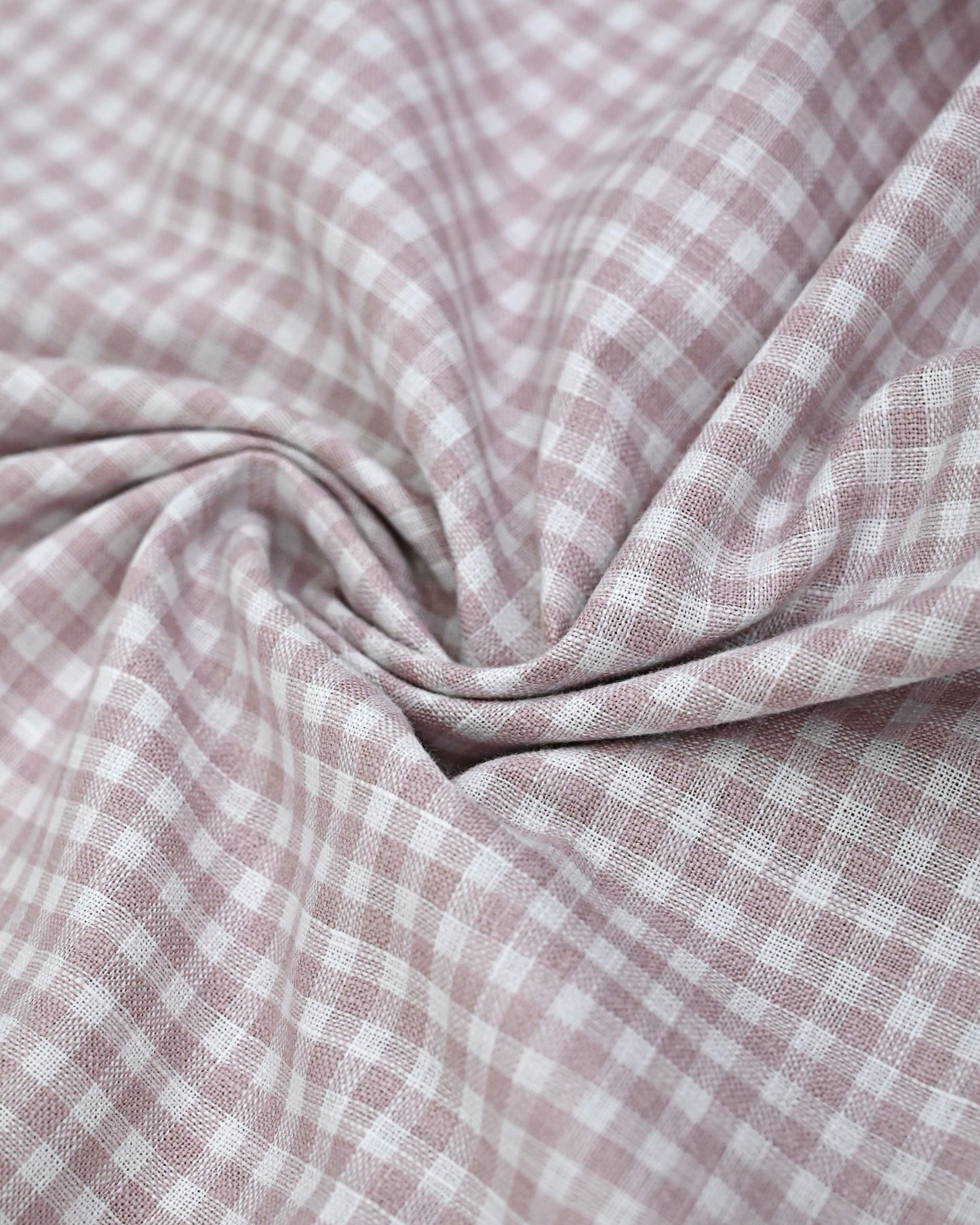 Mauve Checks Heavy Look Rida With Shining Panel Floral Aari Work