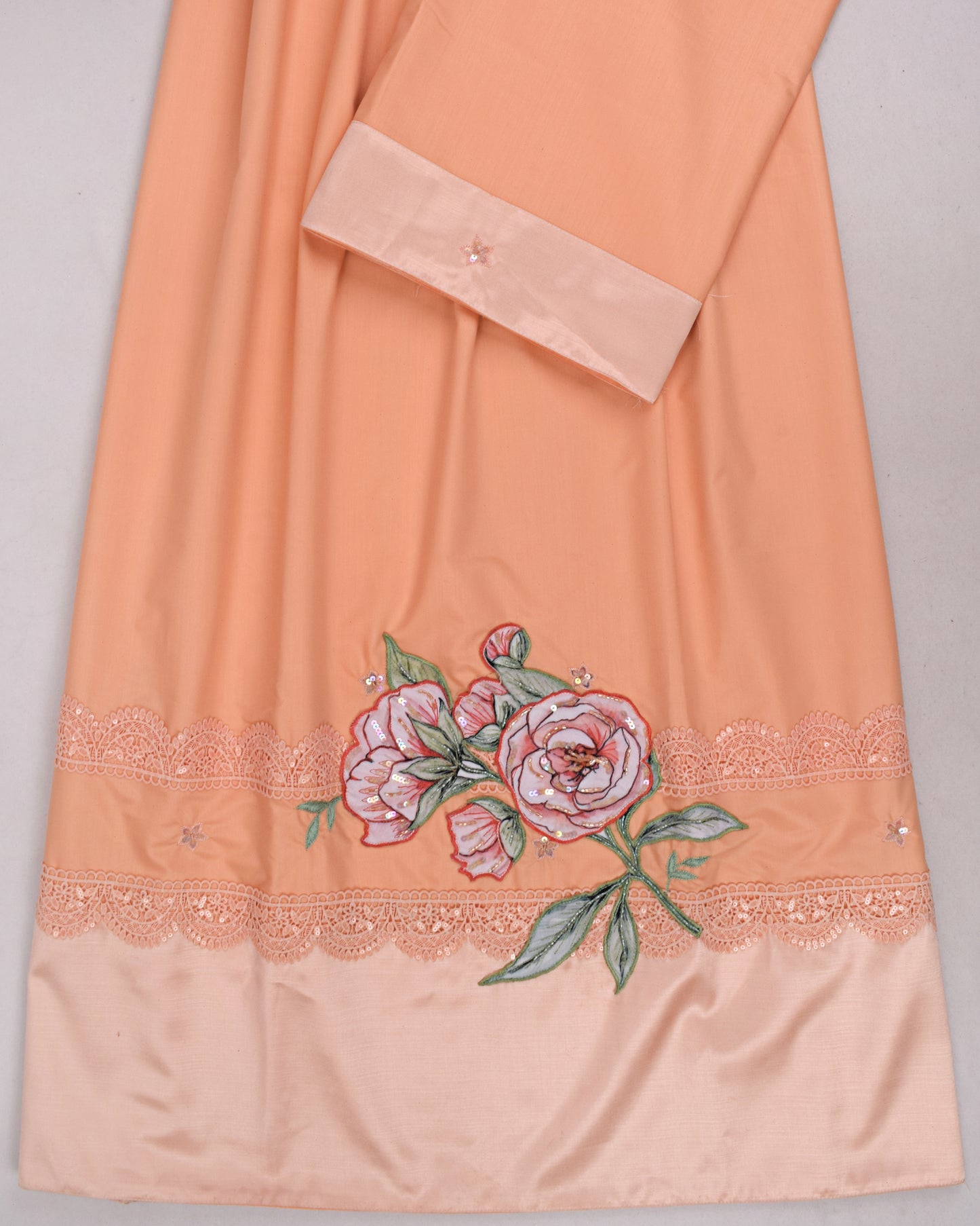 Peach Rida With Smart Lace & Floral Work