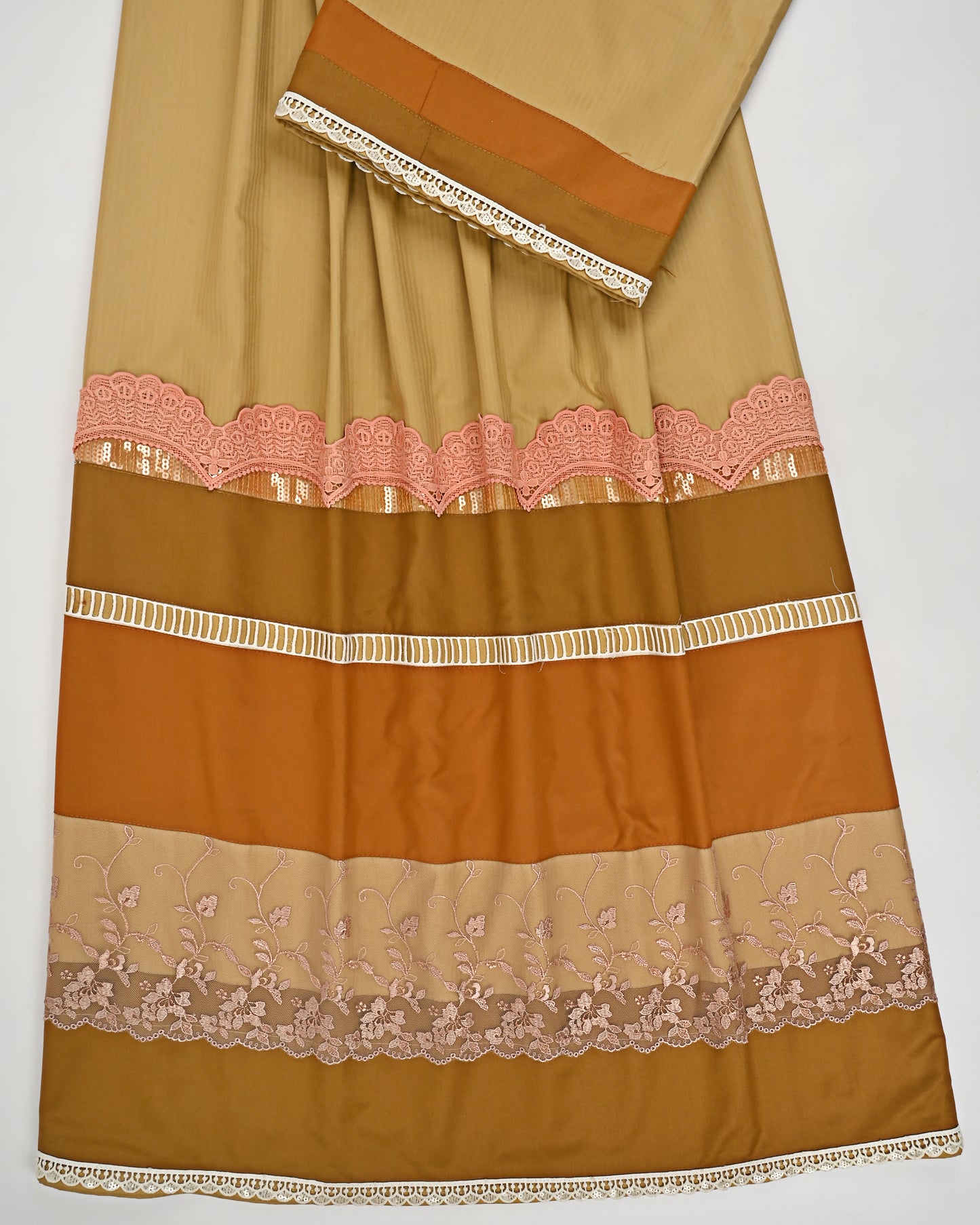 Mustard Yellow Rida With Smart Color Block Pattern & Smart Lacing