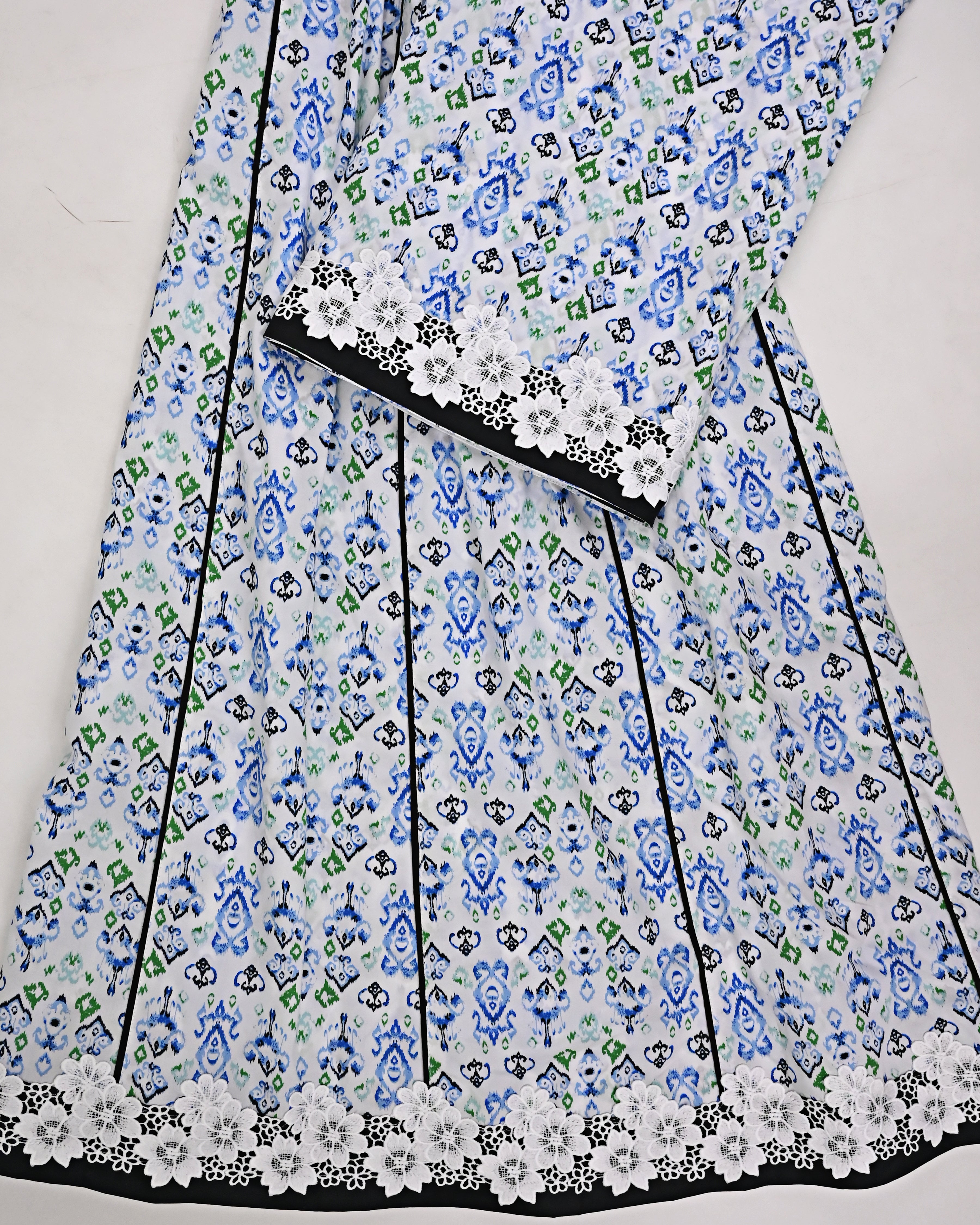 White Base Smart Printed Skirt Pattern Rida With Smart Lace & Pipin