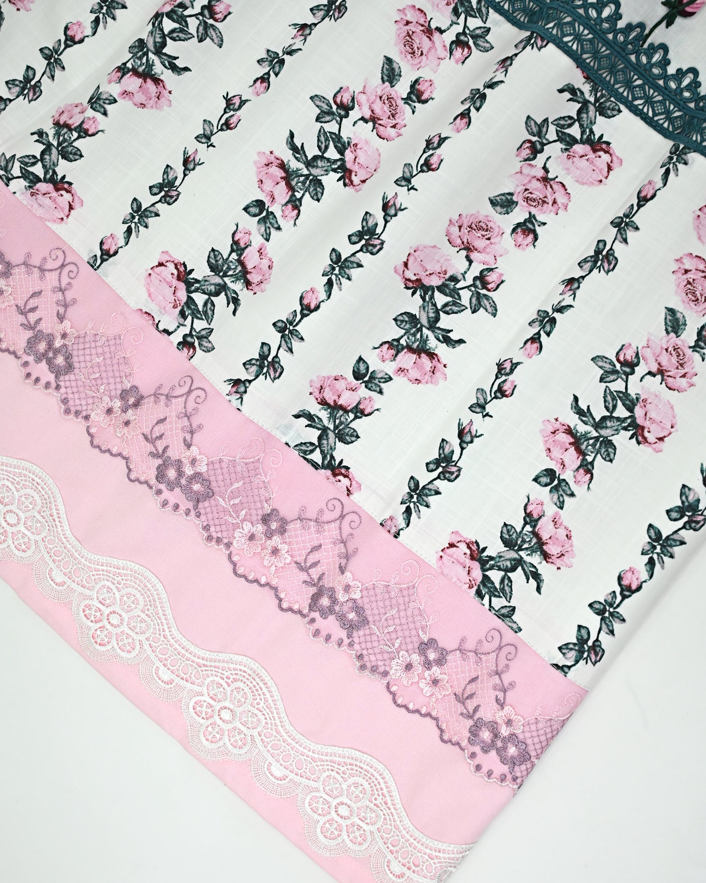 White Rida With Smart Floral Panel Lace & Smart Floral Bullion All Over Work