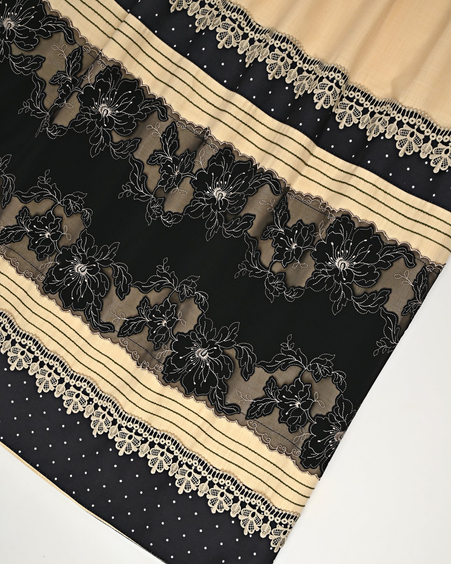 Arylide Yellow Rida With Smart Anchoring & Smart Black Floral Lacing