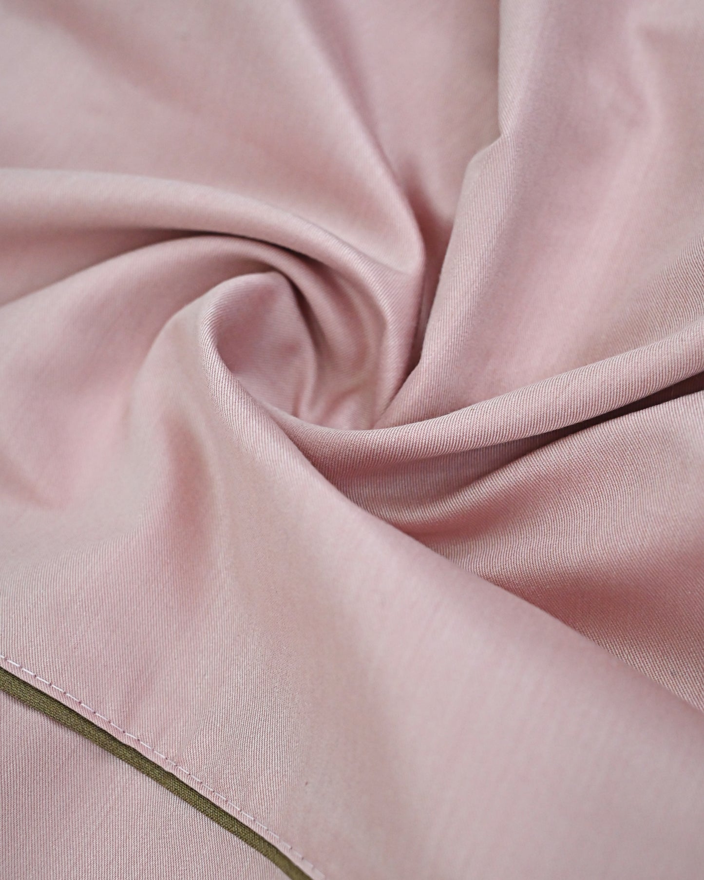 Lotus Pink Rida With Smart Floral Print Panel & Dark Pipin