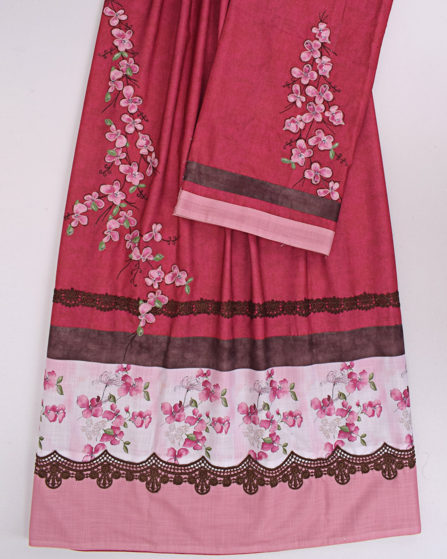 Falsa With Smart Lacing Panel & Floral Standing Work